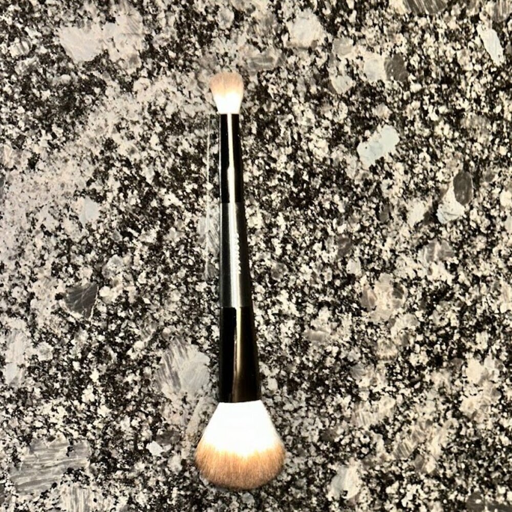 Farmasi: Double Ended MakeUp Brush Applicator NWOT - Picture 2 of 8